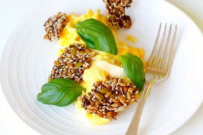 Scrambled Eggs with Basil and Butter
