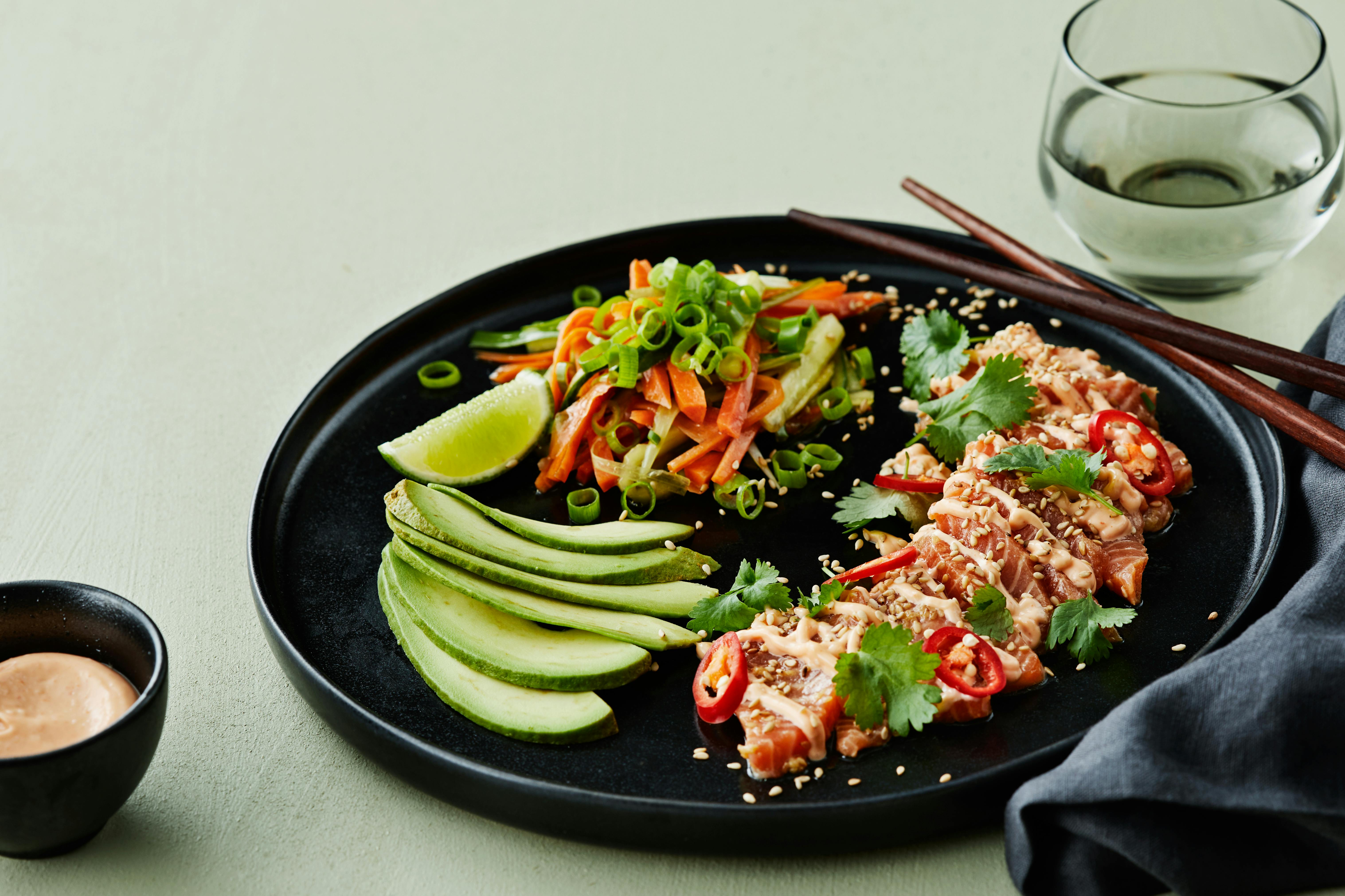 Low-carb Sashimi Salad With Sriracha Mayo